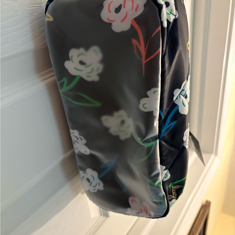 Lug Floral Quilted Toiletries Bag - Picture 2 of 11